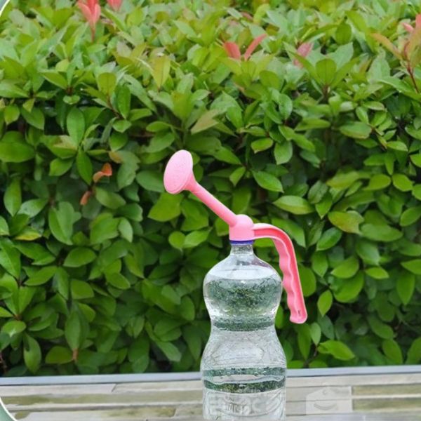 arrosoir-plastique rose